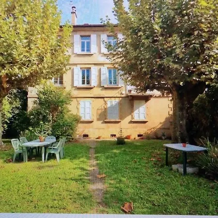 Master Duplex With Garden & Parking شقة *
