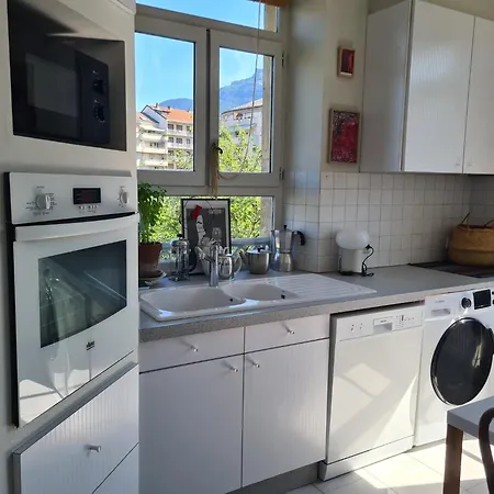 Master Duplex With Garden & Parking شقة *